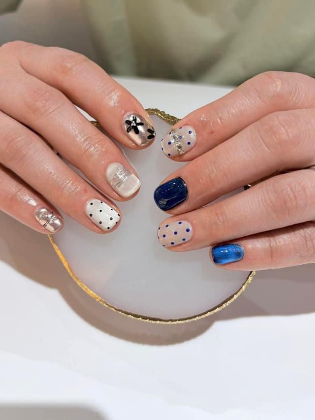 Korean minimalist nails