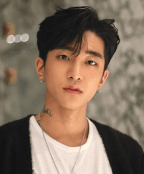 K-pop men's hairstyle — sharp Korean styling